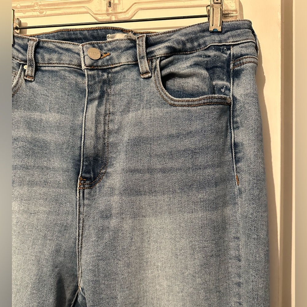 High-Rise Light Blue Cropped Flare Jeans with Raw Hem - Picture 2 of 7